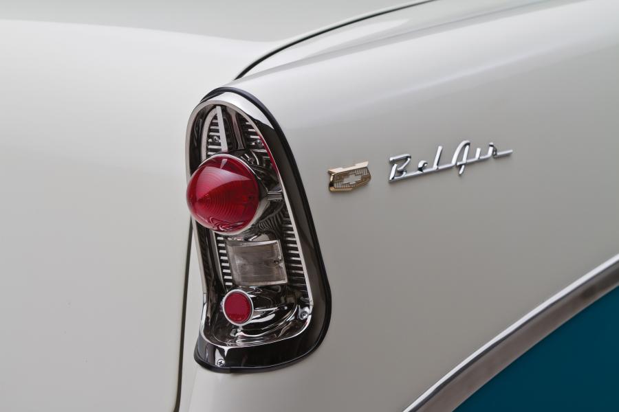 Детали экстерьера Chevrolet Bel Air Convertible 1956 года  (фото 65 из 71)